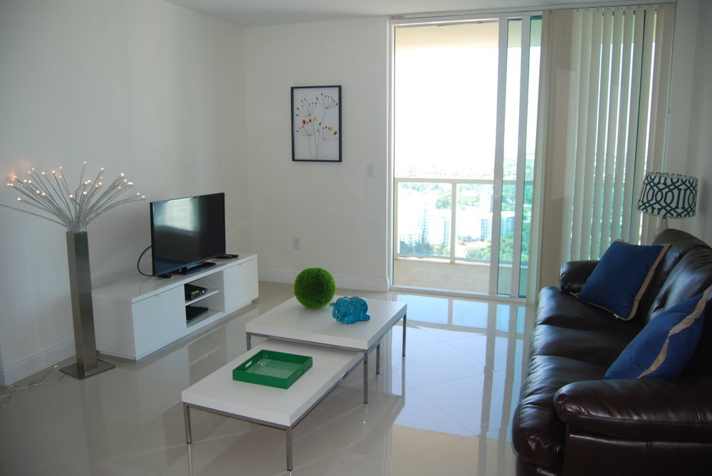 Churchill Suites Miami Brickell - One Broadway Eksteriør billede