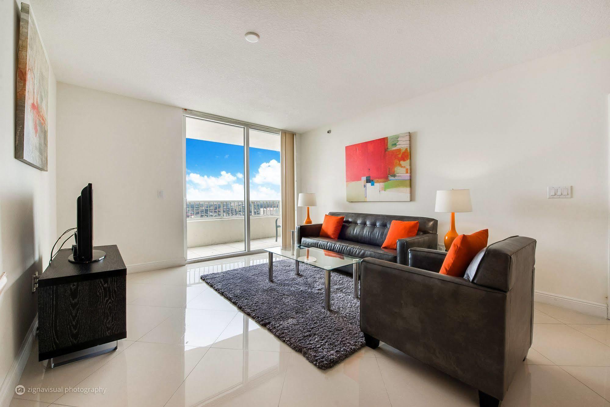 Churchill Suites Miami Brickell - One Broadway Eksteriør billede