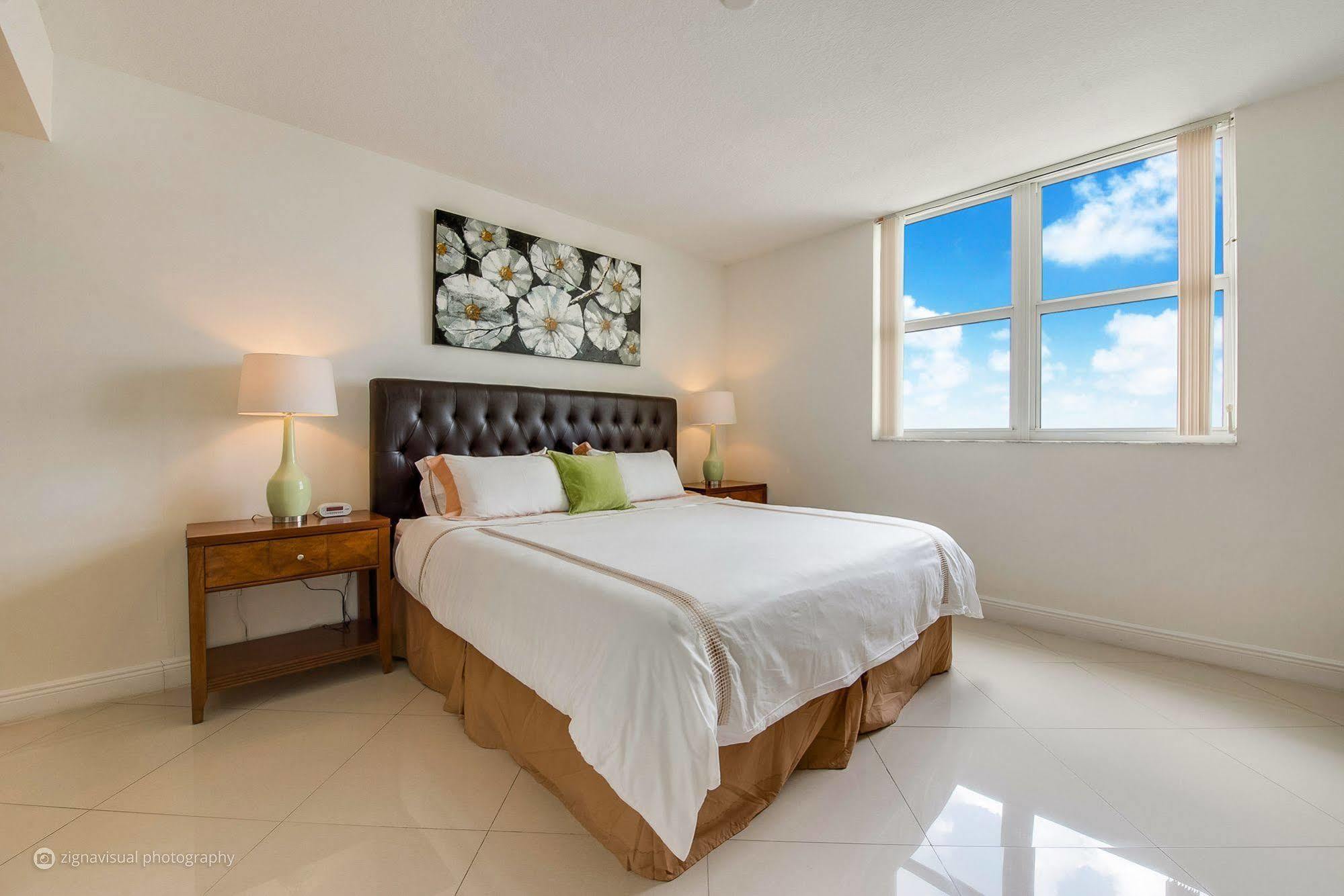 Churchill Suites Miami Brickell - One Broadway Eksteriør billede